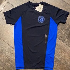 NEW WITH TAGS Men’s Hollister RashGuard Size S